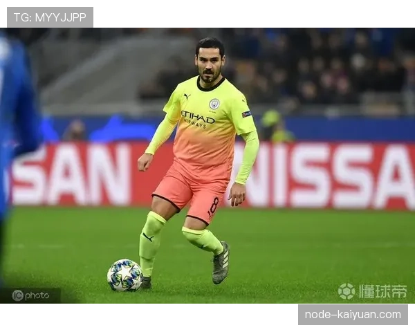 京多安高位逼抢如何撕开防线并驱动多特强强对话中的攻势深化